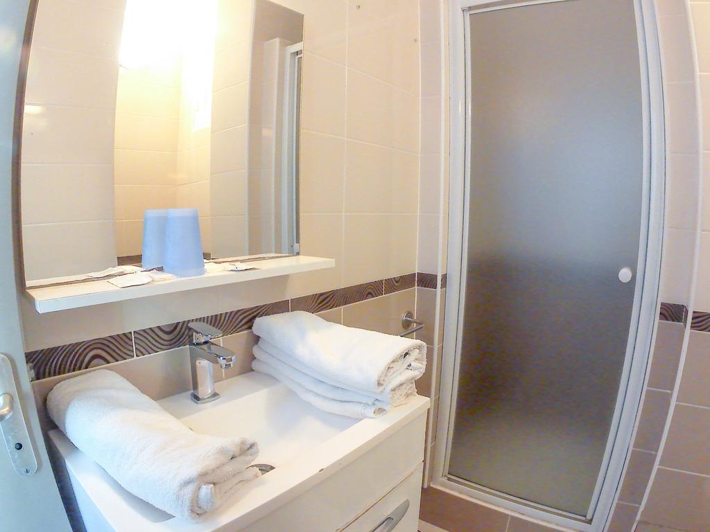 Hotel De L'Ariana Marsiglia Esterno foto